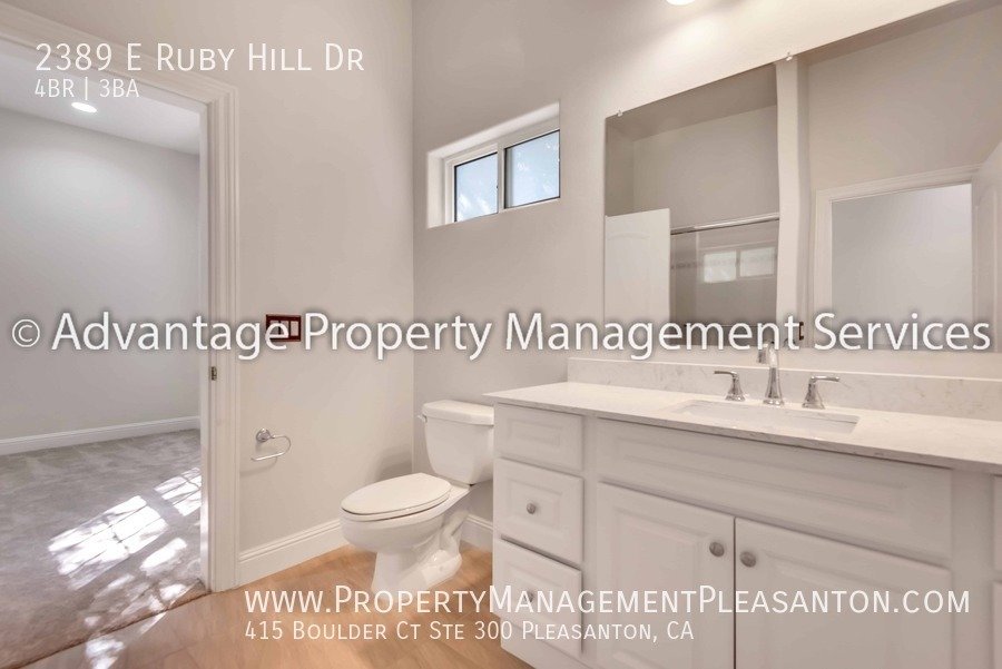 Custom single-story 4 bed, 3 bath, 3113 sq ft home in Ruby Hill property image