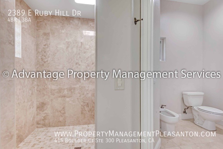 Custom single-story 4 bed, 3 bath, 3113 sq ft home in Ruby Hill property image