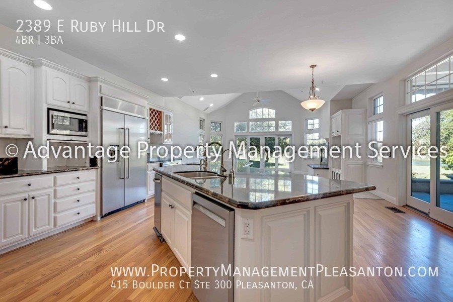 Custom single-story 4 bed, 3 bath, 3113 sq ft home in Ruby Hill property image