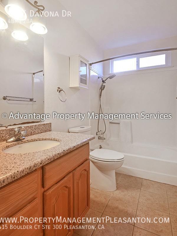 Two-Story 4 bed/2 bath 1,407 sq ft house off of 680 and Alcosta Blvd property image