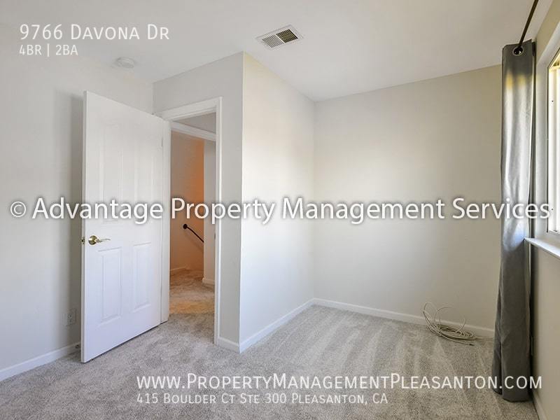 Two-Story 4 bed/2 bath 1,407 sq ft house off of 680 and Alcosta Blvd property image