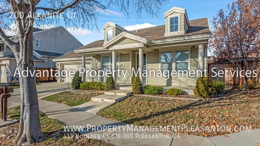 Charming 3 bed/2 bath 2,065 sq ft House Off Dougherty Rd property image