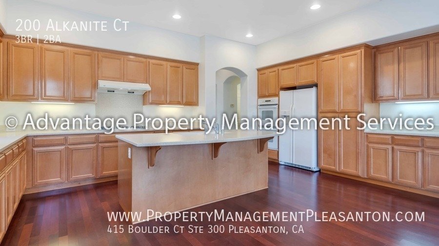 Charming 3 bed/2 bath 2,065 sq ft House Off Dougherty Rd property image