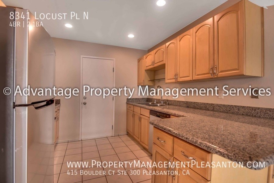 4 Bed, 2.5 Bath, 1,780 sq ft Duet Around the Corner from Dublin HS property image