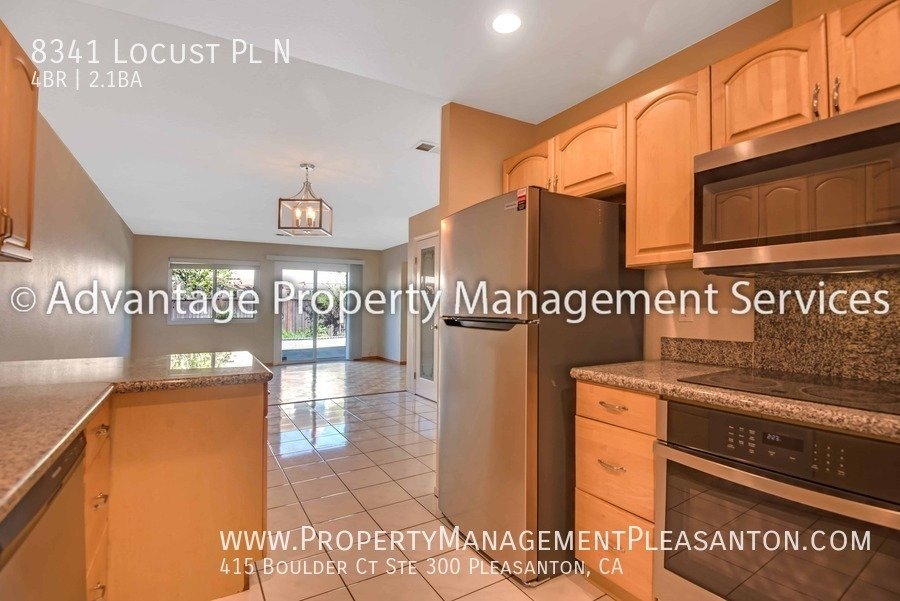 4 Bed, 2.5 Bath, 1,780 sq ft Duet Around the Corner from Dublin HS property image