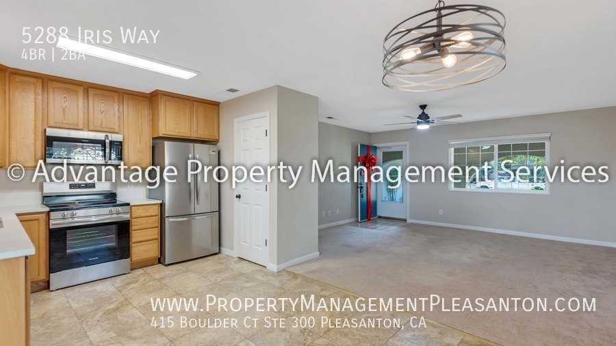Single Story, 4 bed, 2 bath,  1196 sq ft home property image