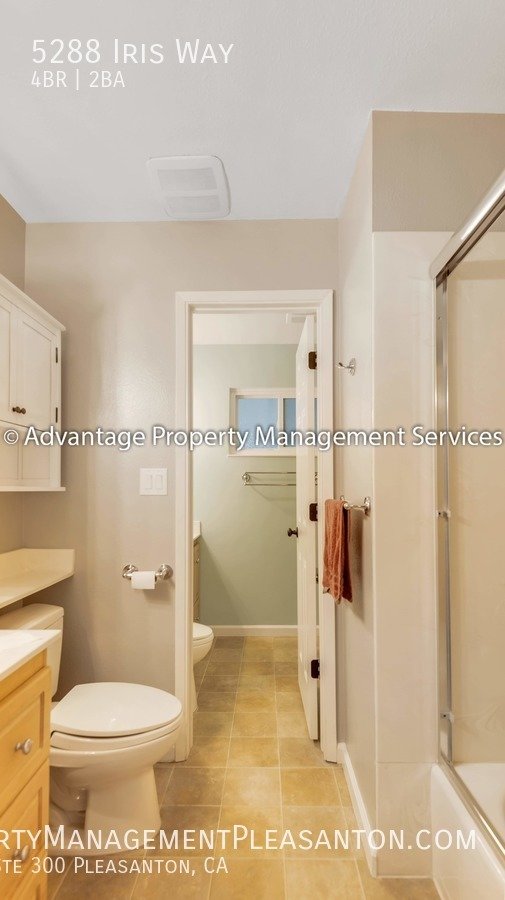 Single Story, 4 bed, 2 bath,  1196 sq ft home property image
