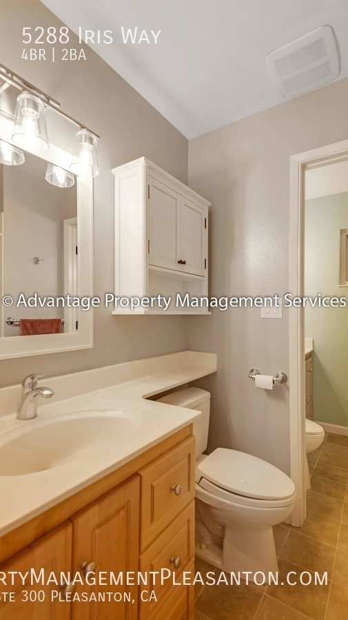 Single Story, 4 bed, 2 bath,  1196 sq ft home property image