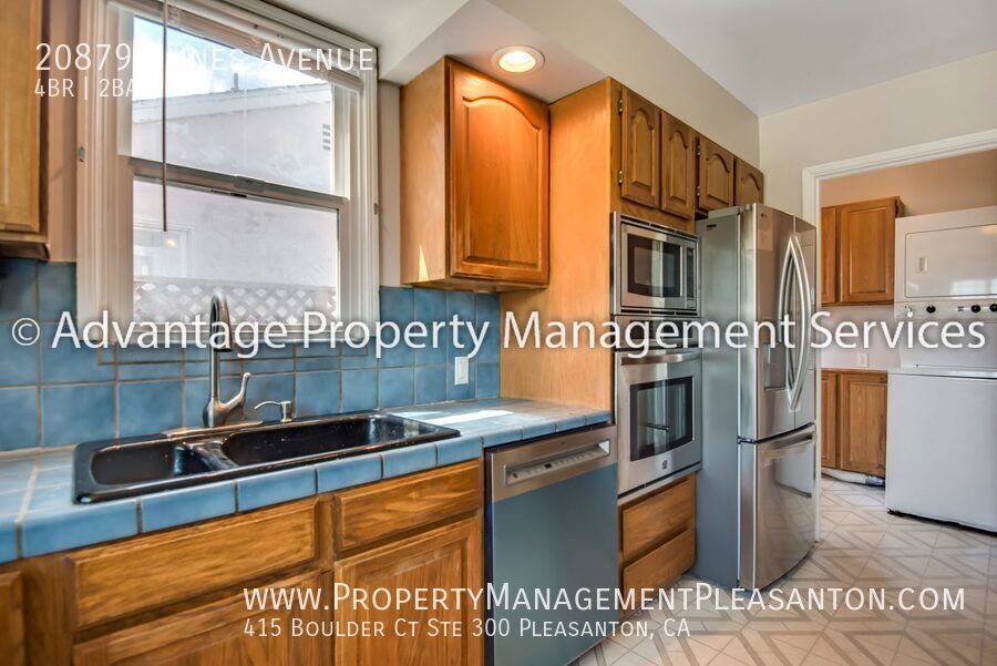 Nice 4 Bed, 2 Bath, 1,683 sq ft house off Castro Valley Blvd property image