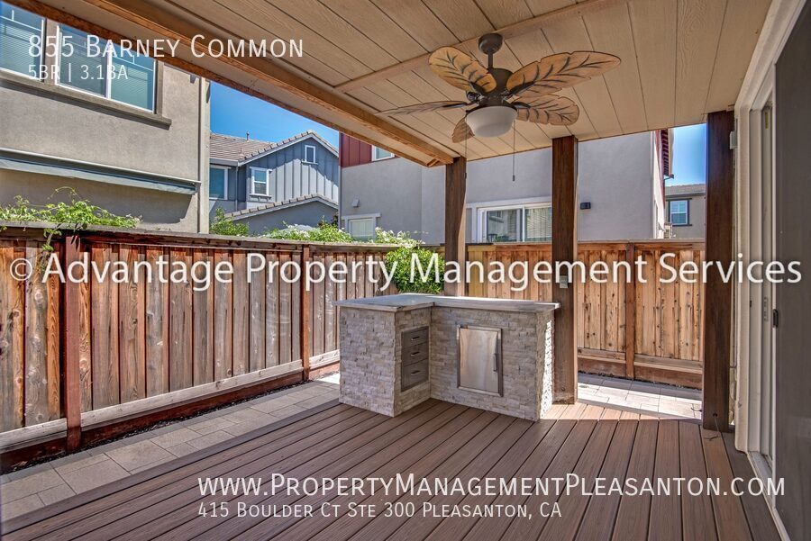 5 bed, 3.5 bath, 2,616 sq. ft. home with full bed/bath downstairs property image