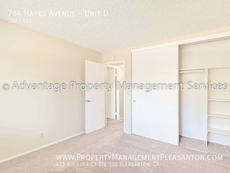 Large 2 Bed, 1 Bath,  925 sq. ft. apartment off East Ave property image