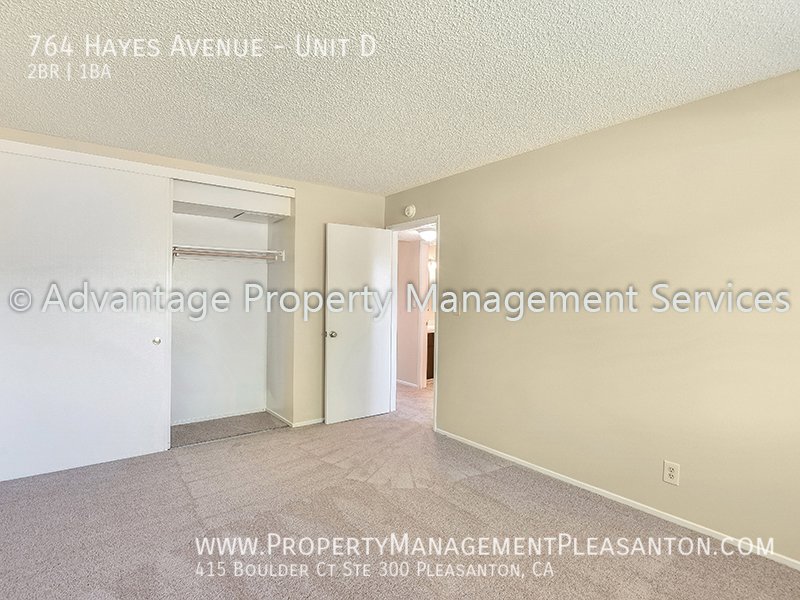 Large 2 Bed, 1 Bath,  925 sq. ft. apartment off East Ave property image