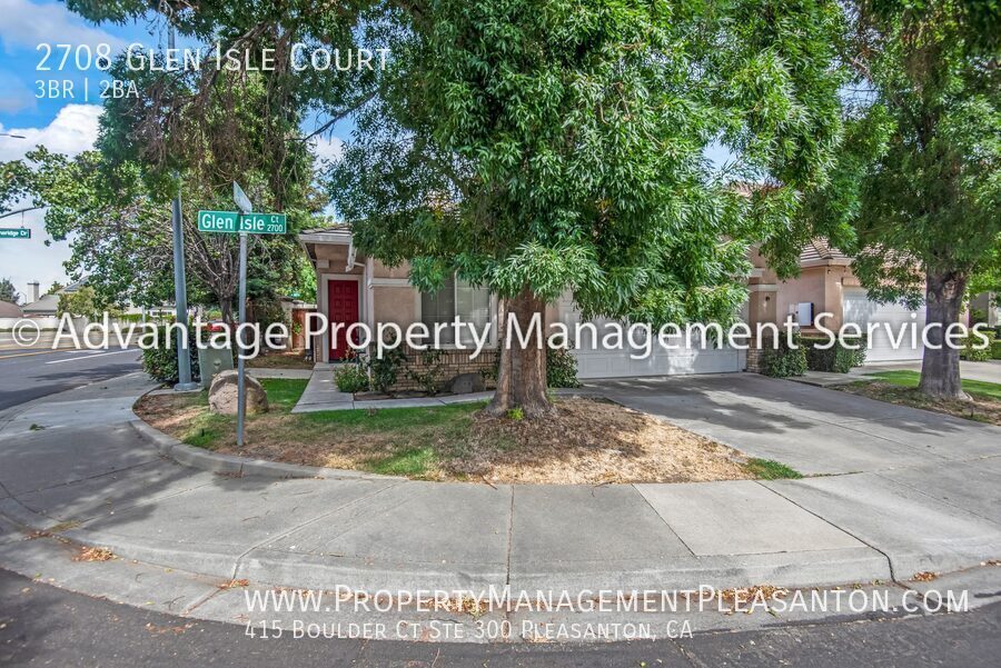 3 bedroom, 2.5 bathroom, 1,293 sq. ft. single-story property image