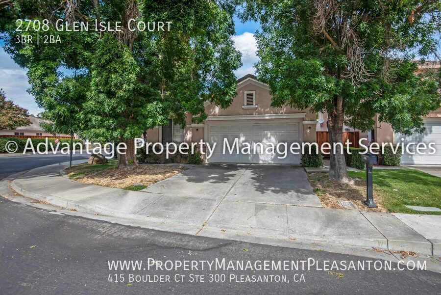 3 bedroom, 2.5 bathroom, 1,293 sq. ft. single-story property image