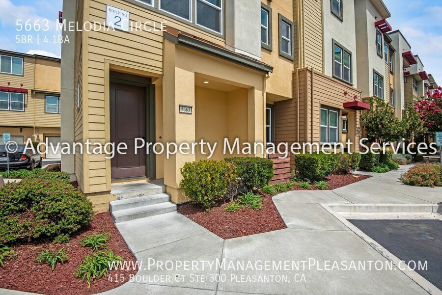 5 Bed / 4.5 Bath 2,055 sq ft Corner Townhome off Dublin Blvd property image