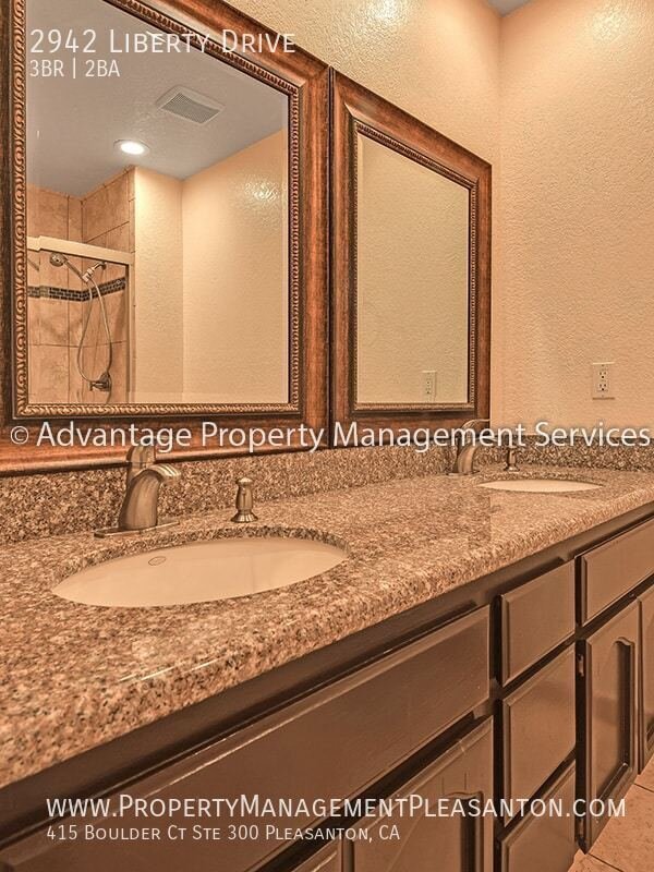 3 bedroom, 2 bathroom, 1,230 sq. ft. home located in the Shadow Cliff property image